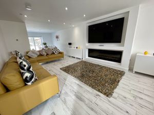 Living Room- click for photo gallery